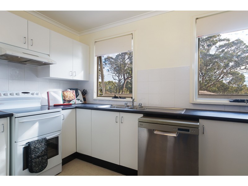 8 Korekoba Place, Bolton Point NSW 2283