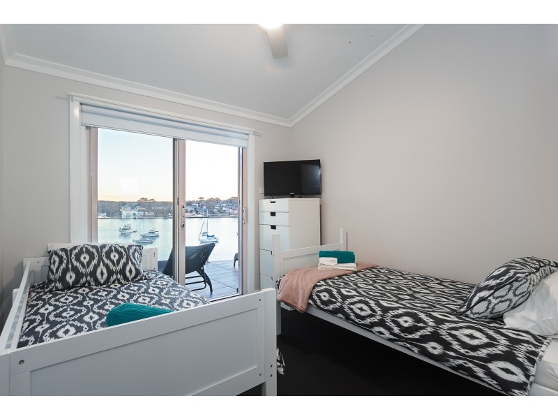 136 Sealand Road, Fishing Point NSW 2283