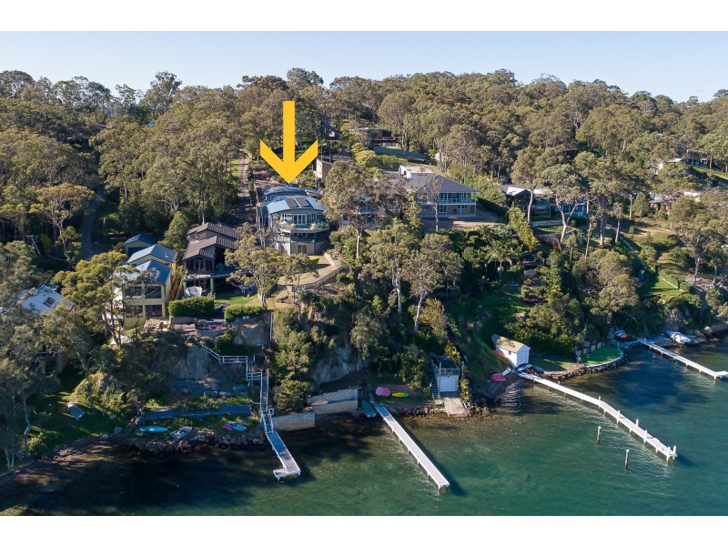17 Coal Point Road, Coal Point NSW 2283