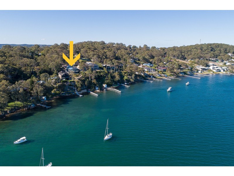 17 Coal Point Road, Coal Point NSW 2283