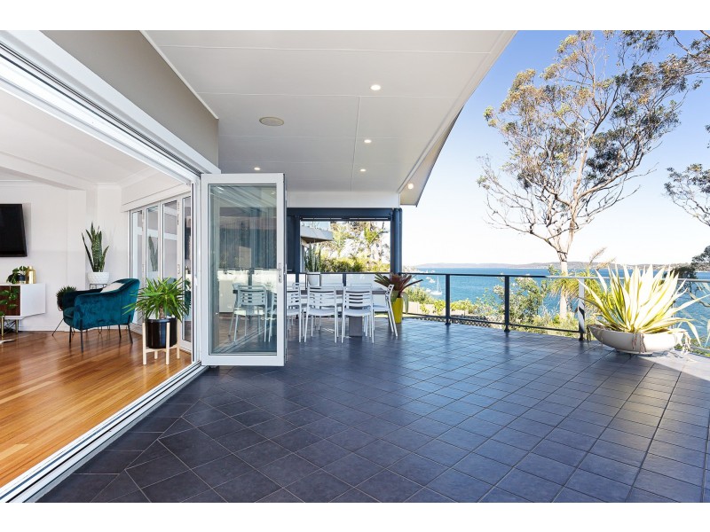 17 Coal Point Road, Coal Point NSW 2283