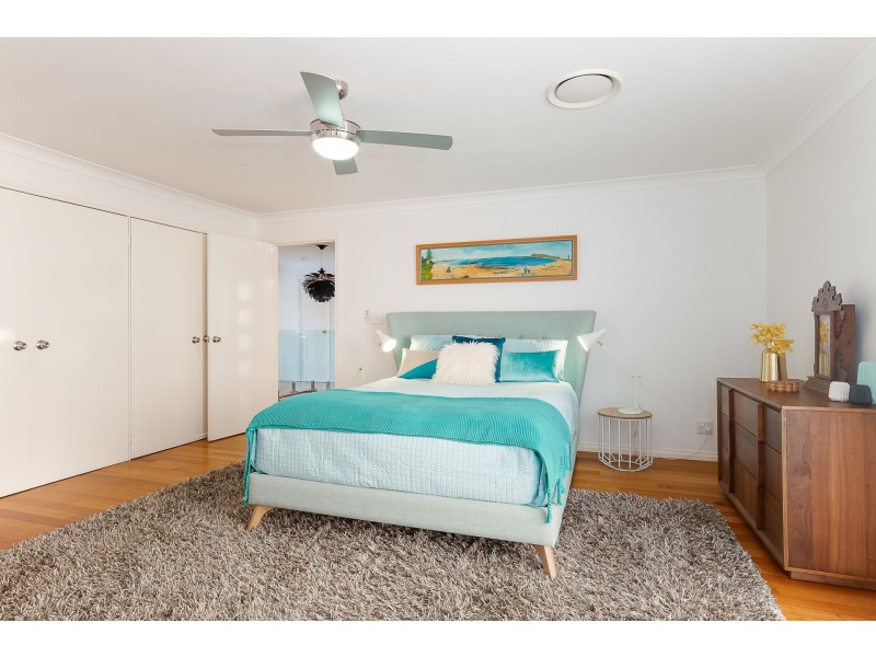 17 Coal Point Road, Coal Point NSW 2283