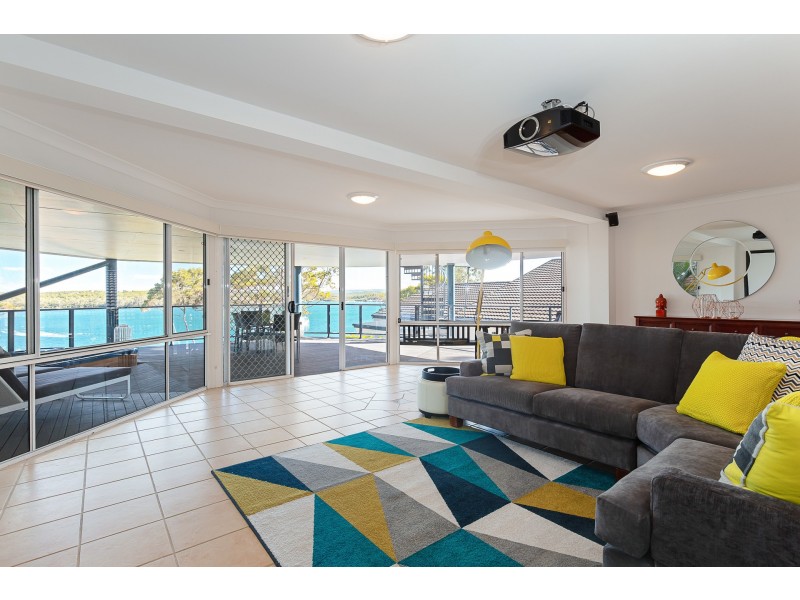 17 Coal Point Road, Coal Point NSW 2283