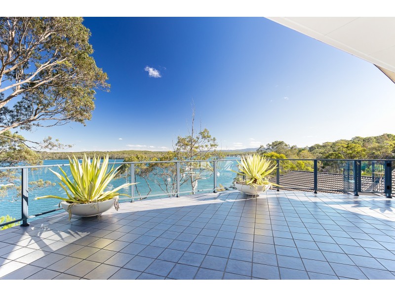 17 Coal Point Road, Coal Point NSW 2283
