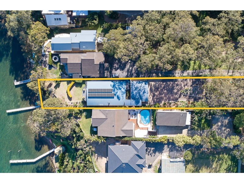 17 Coal Point Road, Coal Point NSW 2283