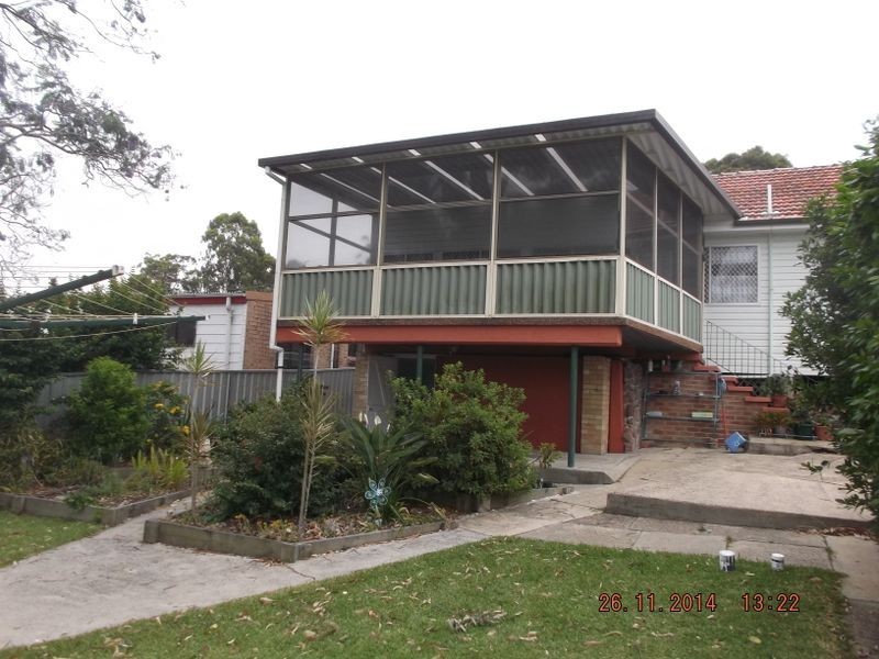 3 Bay Road, Fennell Bay NSW 2283