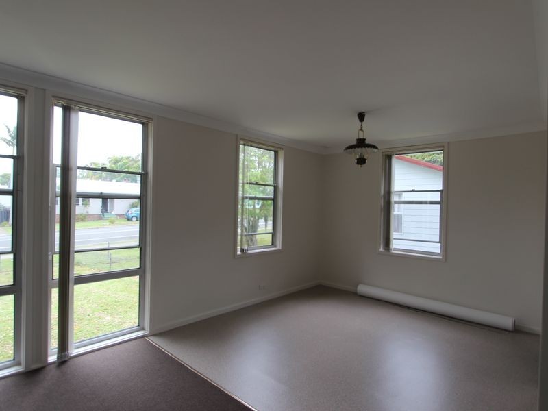 41 Park Parade, Booragul NSW 2284