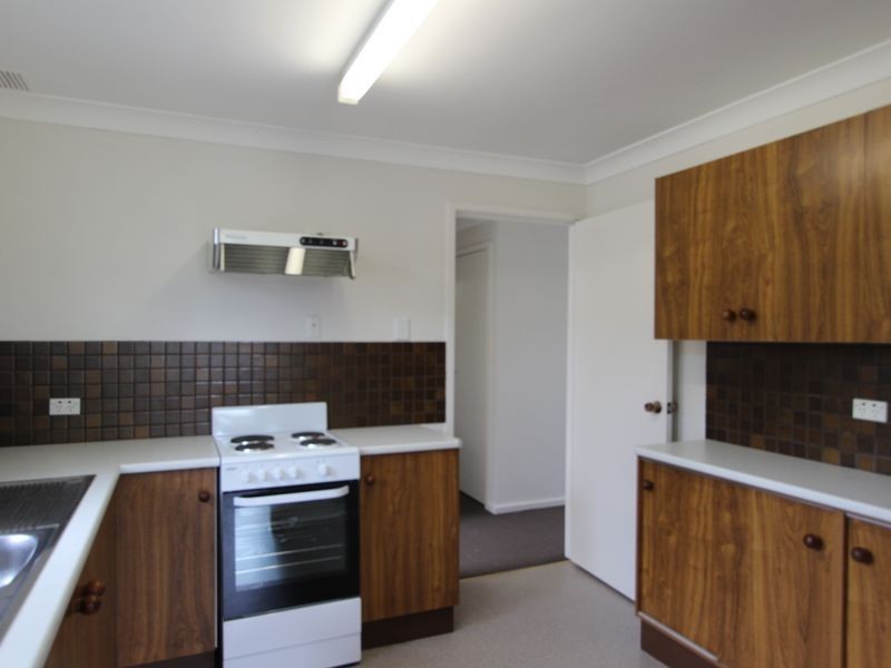 41 Park Parade, Booragul NSW 2284