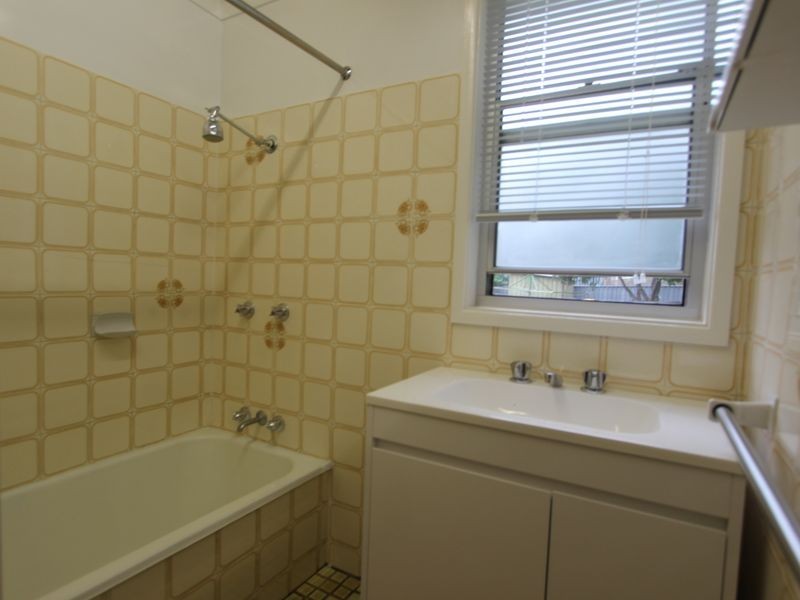 41 Park Parade, Booragul NSW 2284
