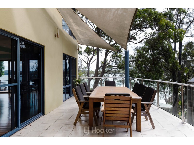 13a Coal Point Road, Coal Point NSW 2283