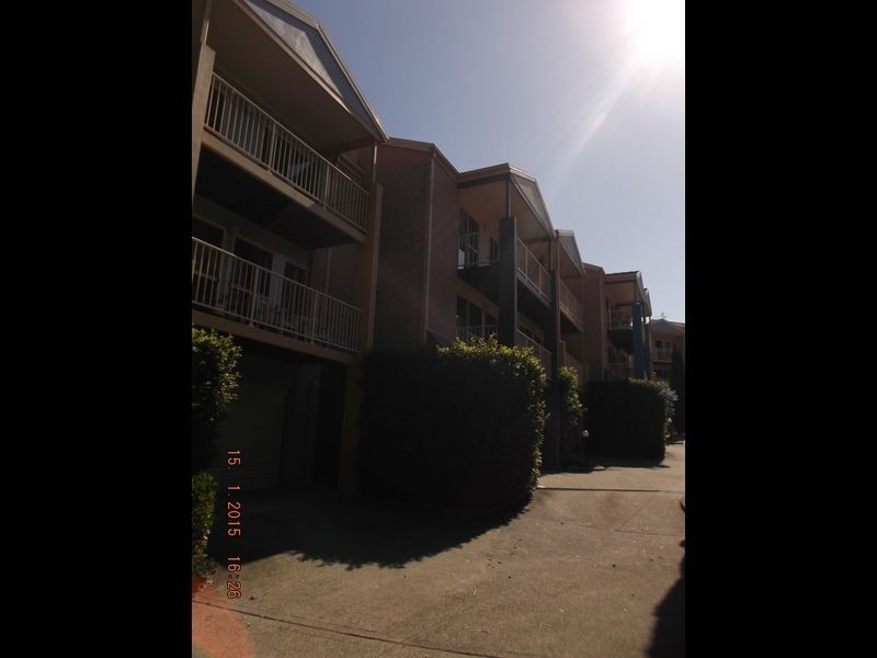 9/13 Roberts Street, Charlestown NSW 2290