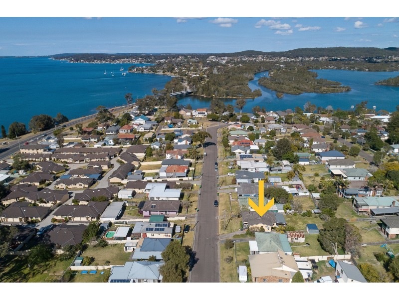 13 Prince Street, Fennell Bay NSW 2283
