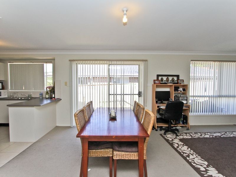 7 Harmony Crescent, Mount Hutton NSW 2290