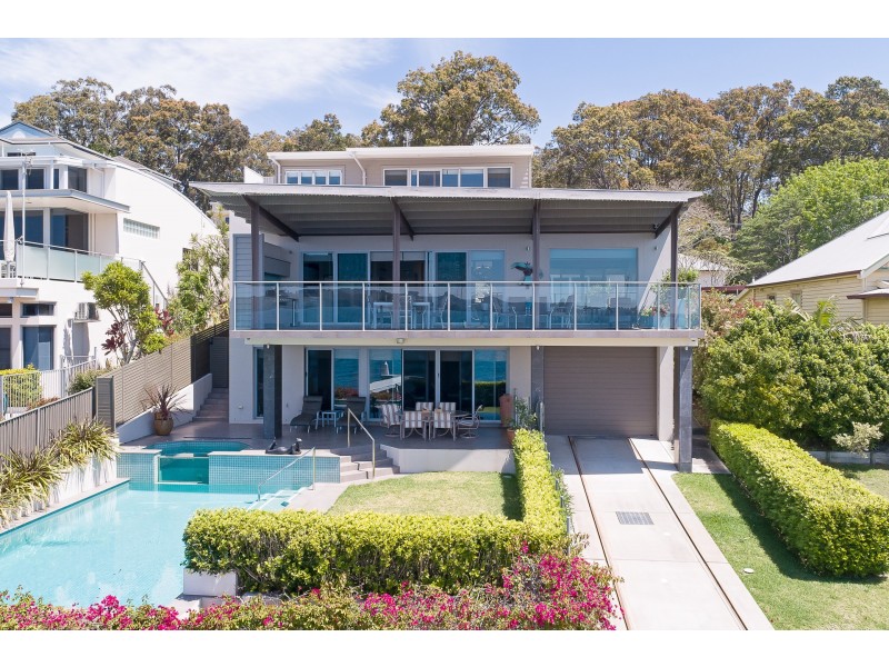 27 Excelsior Parade, Carey Bay NSW 2283