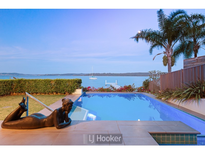 27 Excelsior Parade, Carey Bay NSW 2283