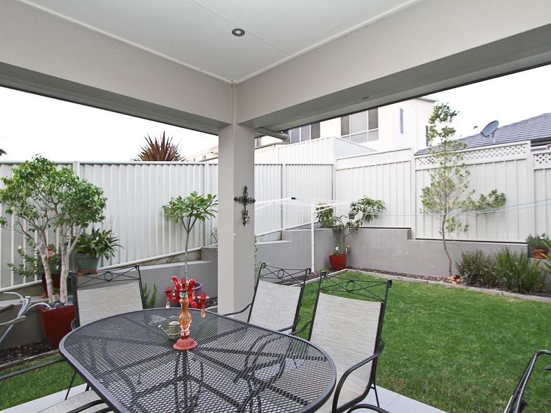 9 The Park Chase, Valentine NSW 2280