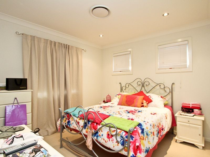 9 The Park Chase, Valentine NSW 2280