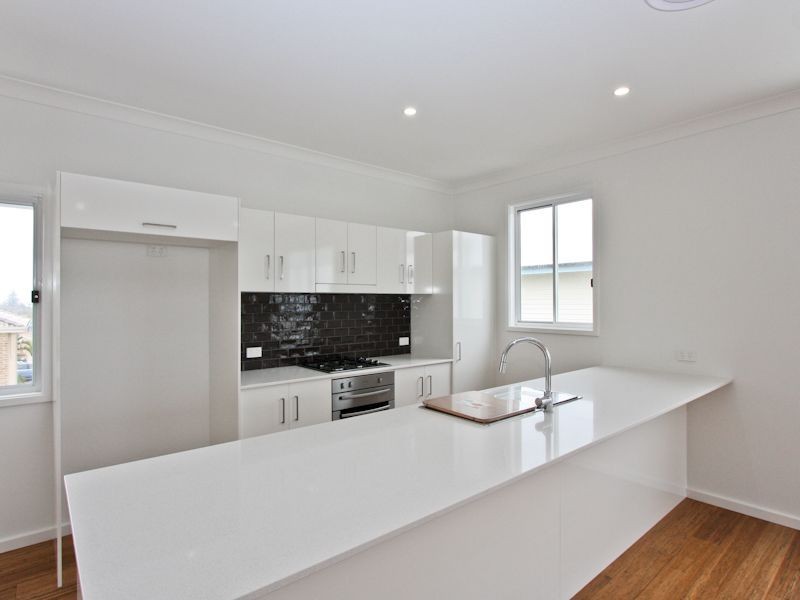 37 Seaside Circuit, Caves Beach NSW 2281