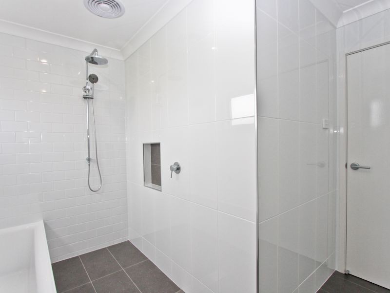 37 Seaside Circuit, Caves Beach NSW 2281