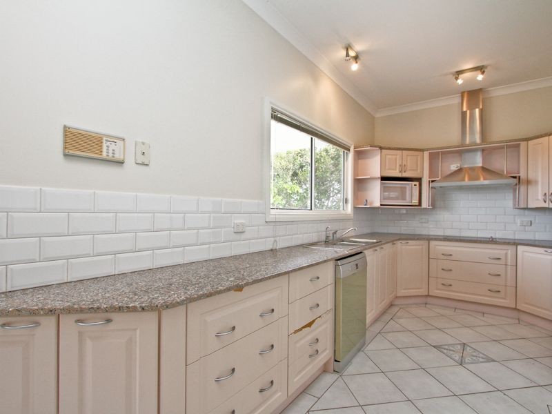 34 Edward Street, Fennell Bay NSW 2283