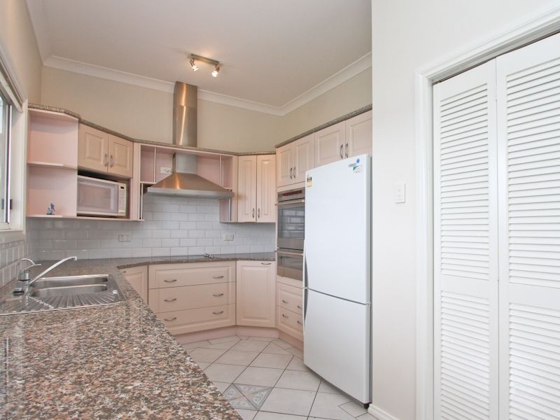 34 Edward Street, Fennell Bay NSW 2283