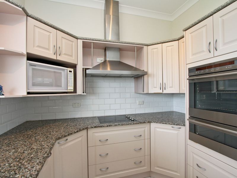 34 Edward Street, Fennell Bay NSW 2283