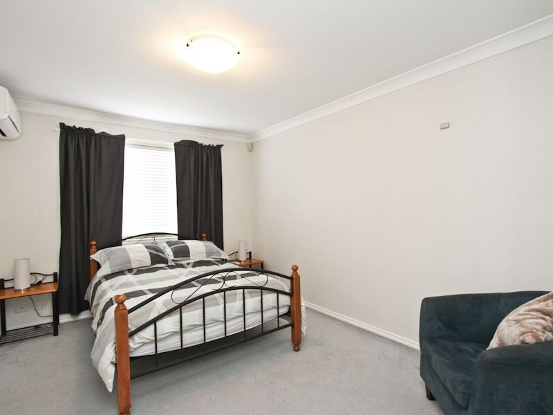 34 Edward Street, Fennell Bay NSW 2283