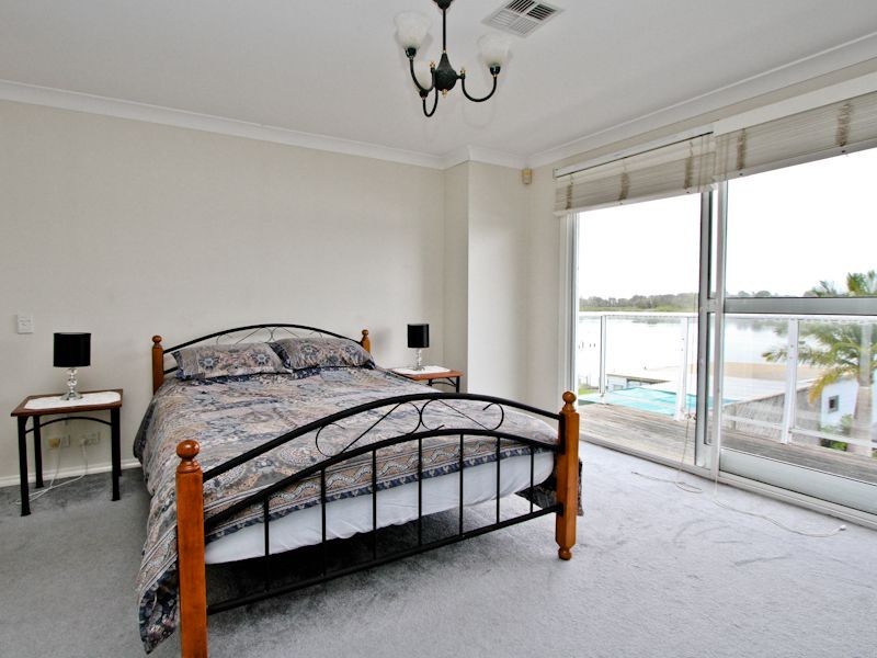 34 Edward Street, Fennell Bay NSW 2283