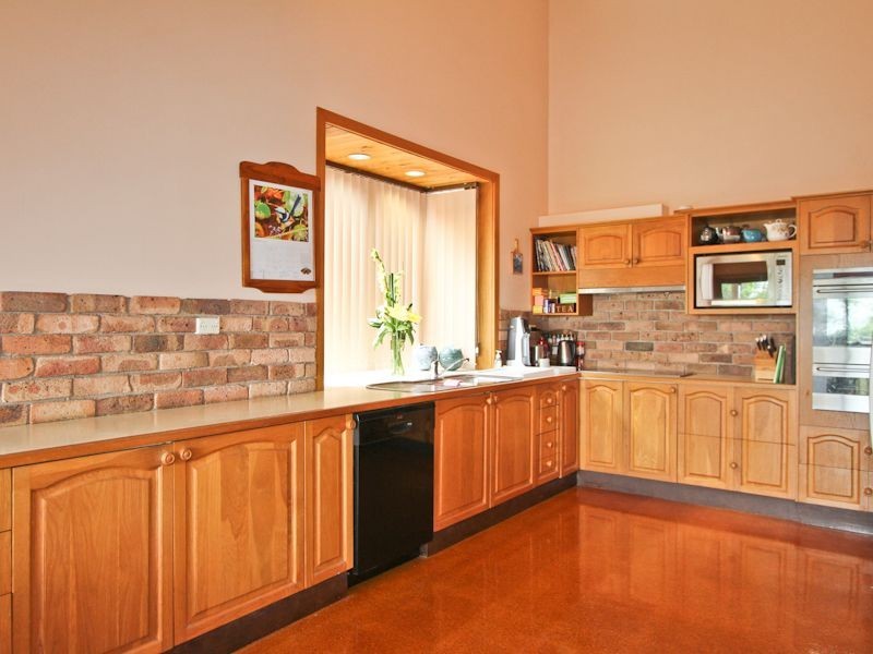 65 Andrew Road, Valentine NSW 2280