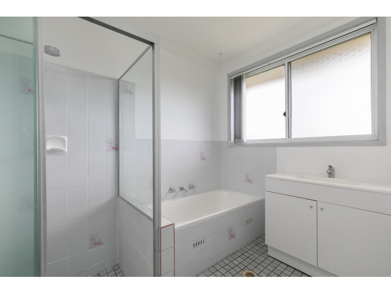 7 Suffolk Drive, Valentine NSW 2280