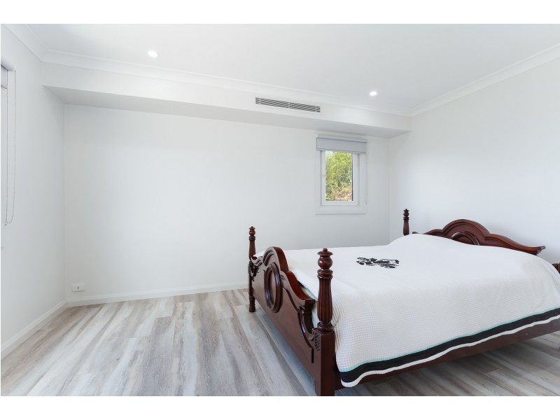 81 Sunlight Parade, Fishing Point NSW 2283