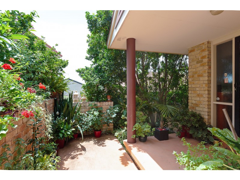 8 Express Circuit, Marmong Point NSW 2284