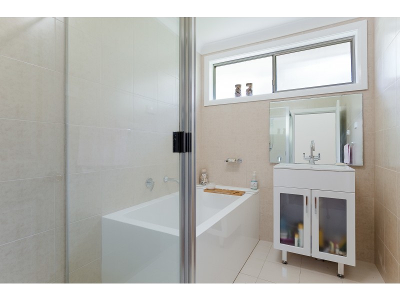 381 Coal Point Road, Coal Point NSW 2283