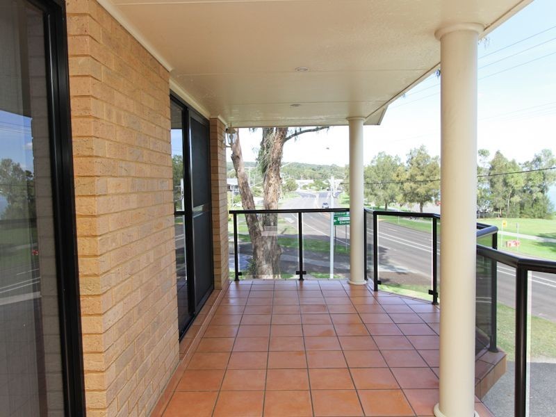 516 The Esplanade, Warners Bay NSW 2282