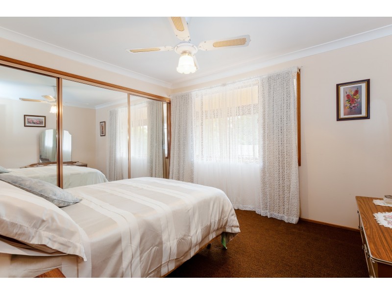 1 Angela Close, Carey Bay NSW 2283