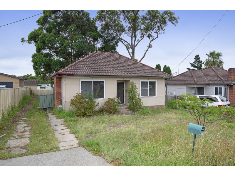 321 Lake Road, Glendale NSW 2285