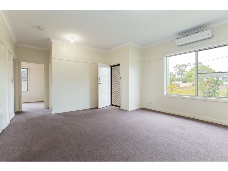 321 Lake Road, Glendale NSW 2285