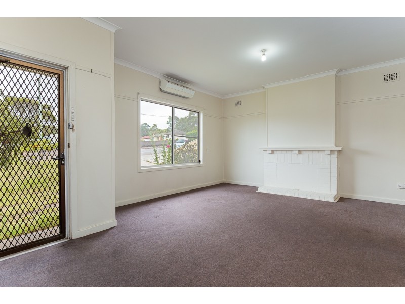 321 Lake Road, Glendale NSW 2285