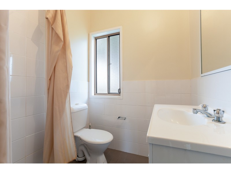 321 Lake Road, Glendale NSW 2285