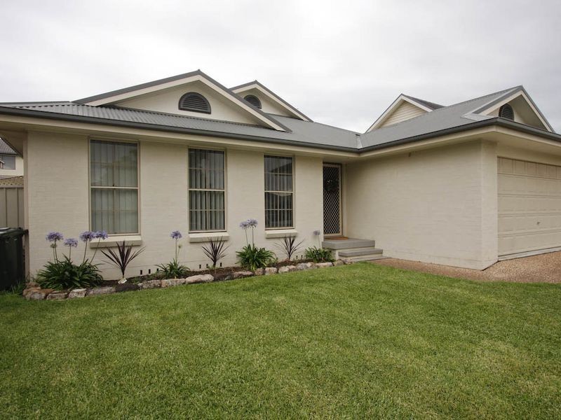 6 Wildwood Way, Valentine NSW 2280