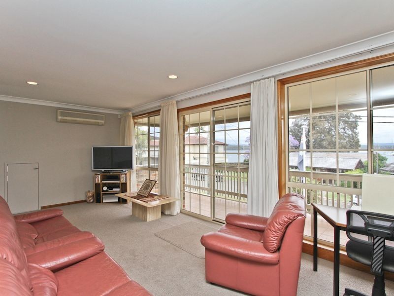 28 Valentine Crescent, Valentine NSW 2280