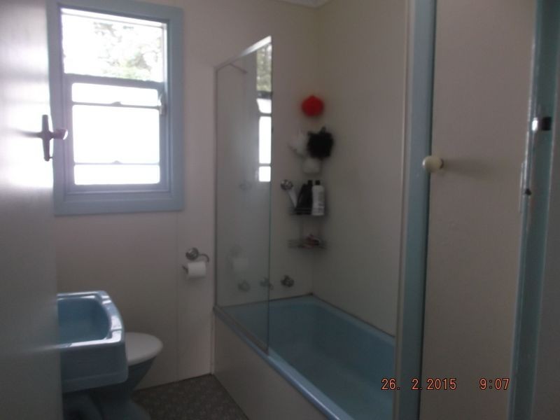 102 Excelsior Parade, Toronto NSW 2283