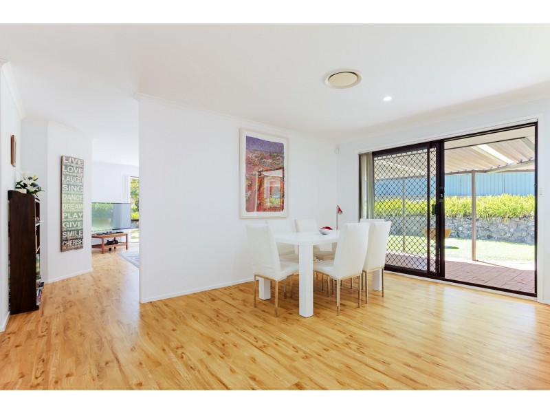 1 Lakeview Road, Kilaben Bay NSW 2283