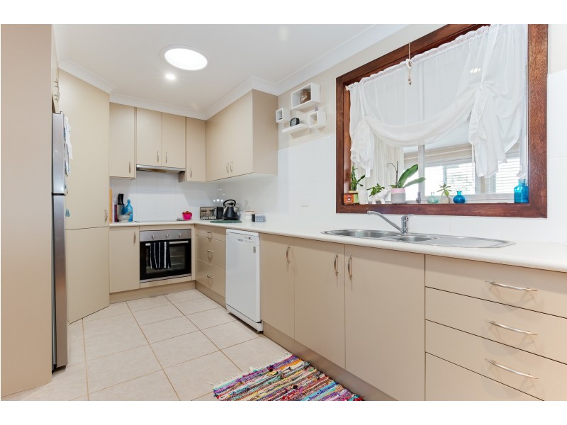 18 Carlisle Row, Fishing Point NSW 2283