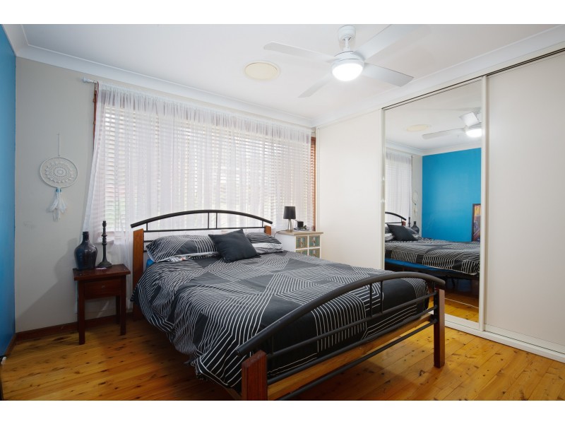 18 Carlisle Row, Fishing Point NSW 2283