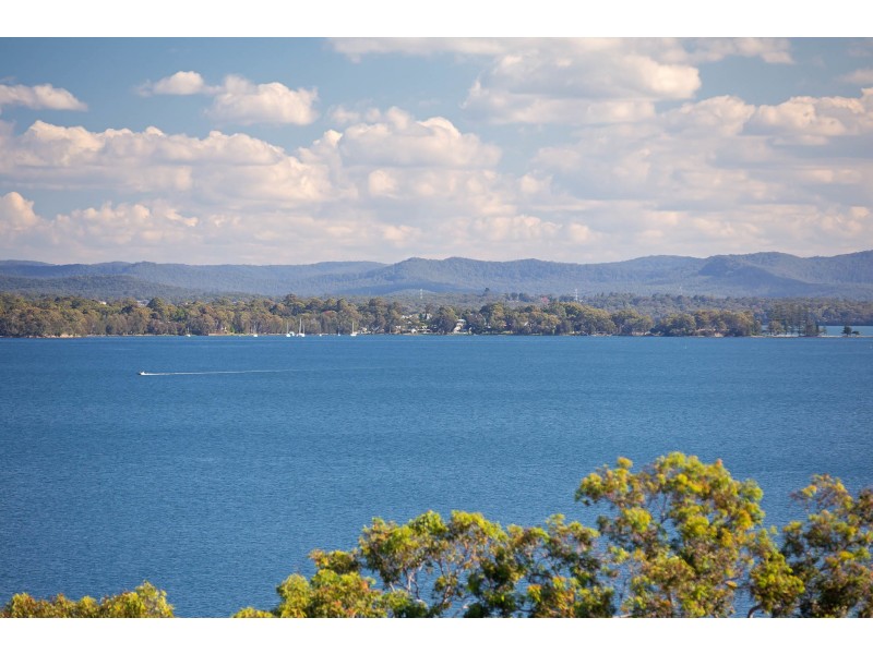294 Dobell Drive, Wangi Wangi NSW 2267