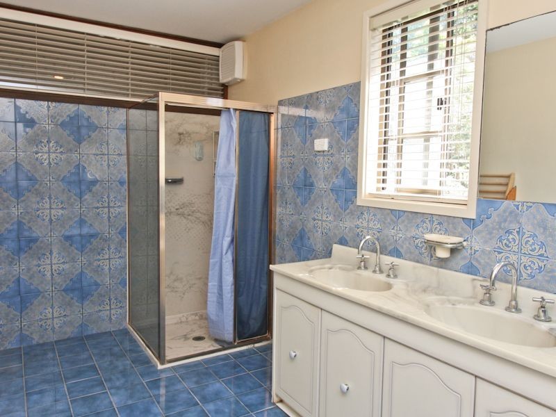 25 Yerambla Close, Eleebana NSW 2282
