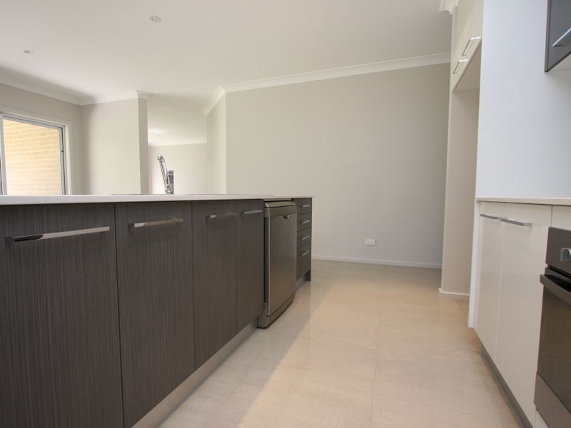 21 John Darling Drive, Belmont North NSW 2280