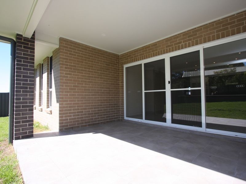 21 John Darling Drive, Belmont North NSW 2280