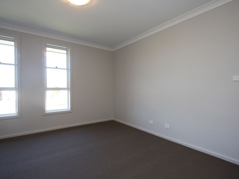 21 John Darling Drive, Belmont North NSW 2280